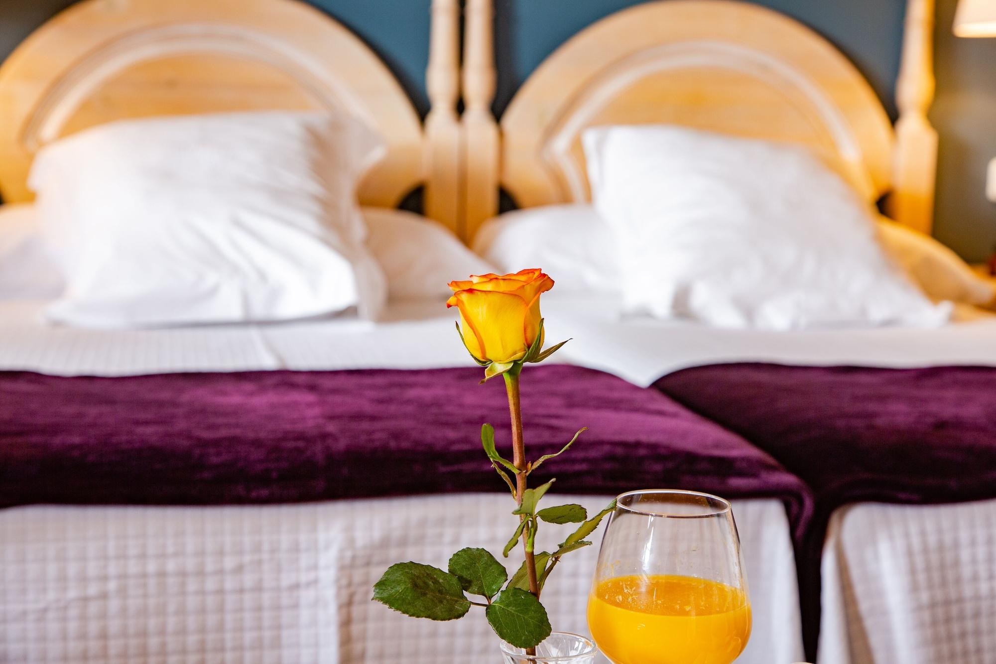 Hotel Palacio De La Vinona Oviedo Kültér fotó