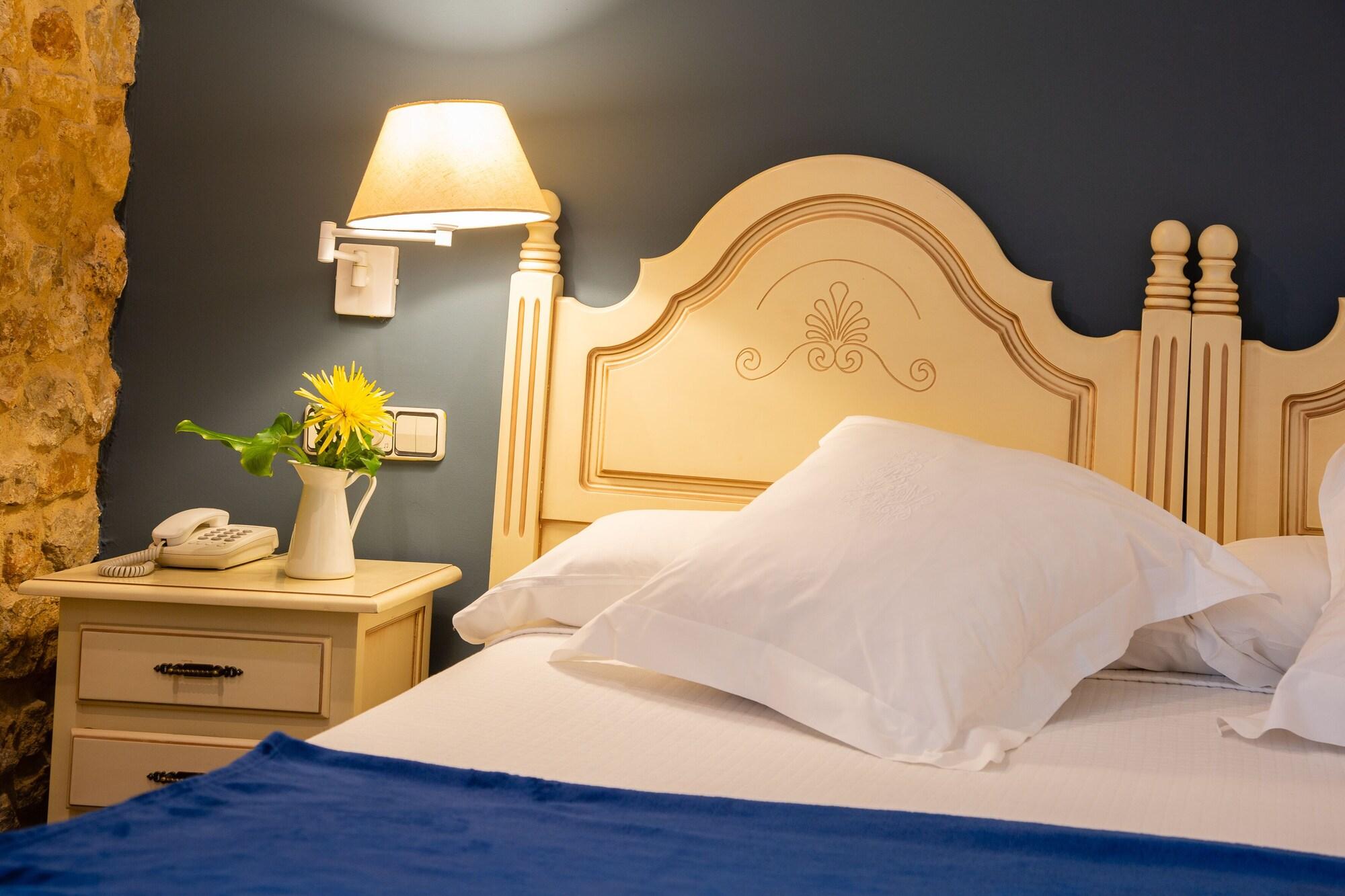 Hotel Palacio De La Vinona Oviedo Kültér fotó