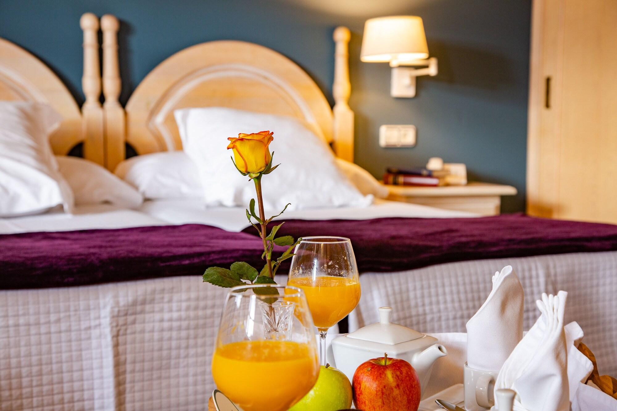Hotel Palacio De La Vinona Oviedo Kültér fotó